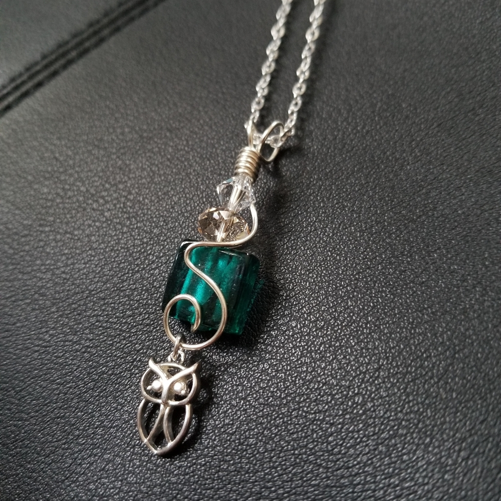Sterling Silver Swarovski Crystal Emerald Green Necklace & Earring Set
